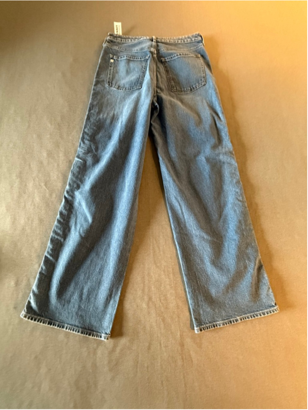 NWTs Old Navy High-Waisted Sky-Hi Wide-Leg jeans braided side seams size 6 - Picture 4 of 9